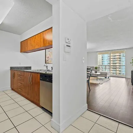 Comfy 28Th Floor • Brickell • Ocean & City Views Miami Exterior photo
