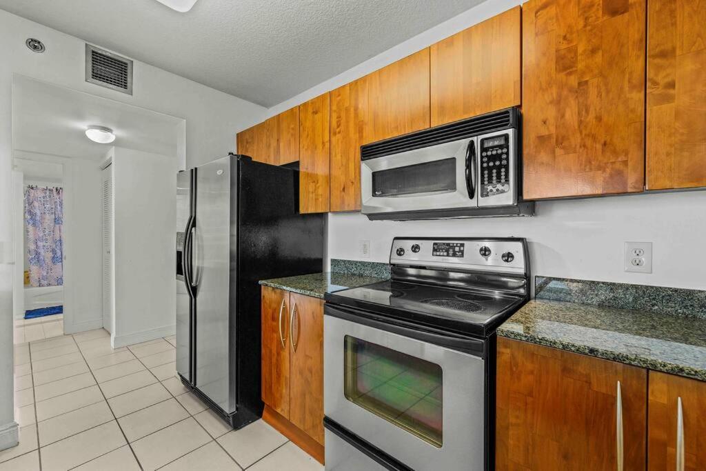 Comfy 28th Floor • Brickell • Ocean & Views * Miami